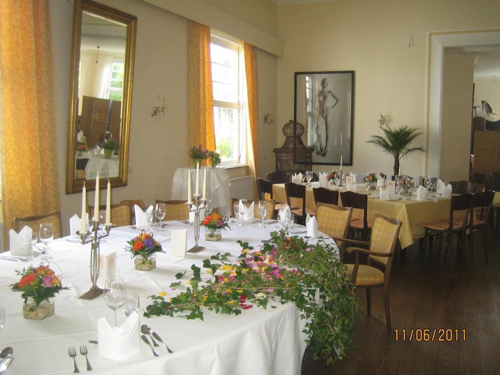 Hotel Drei Kronen Tecklembourg Extérieur photo